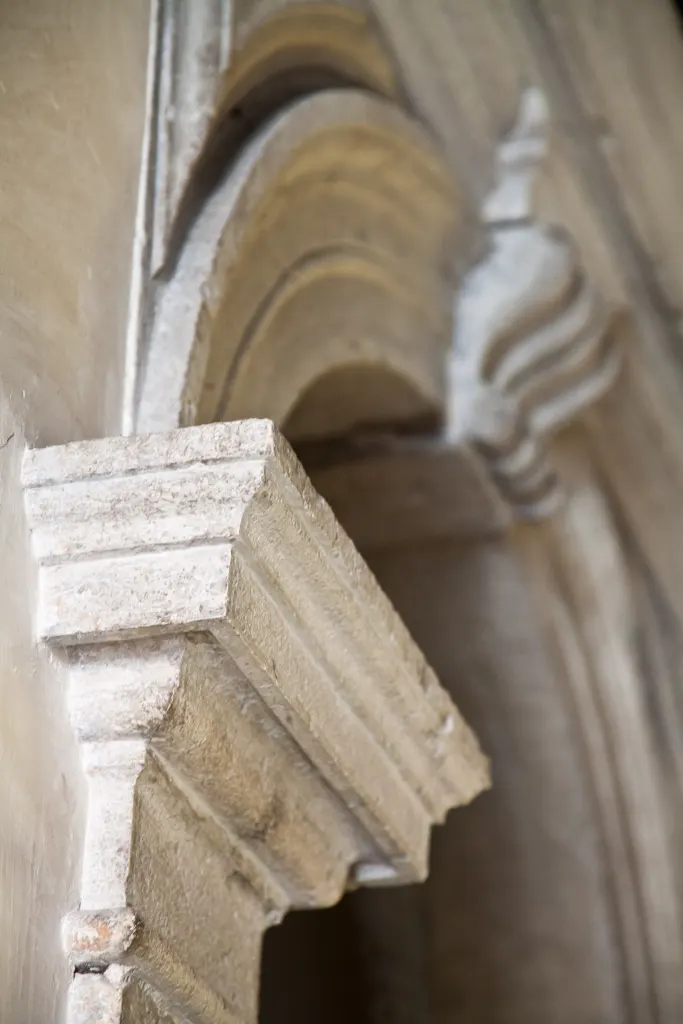 Palazzo storico – facciata e portici
