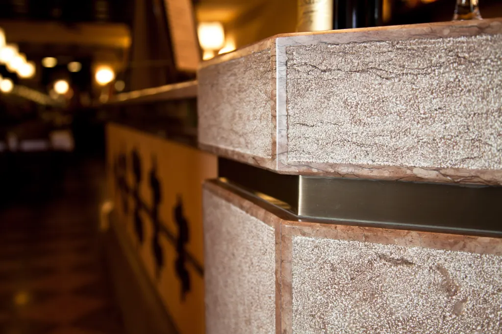 Intarsi e decori – ristorante
