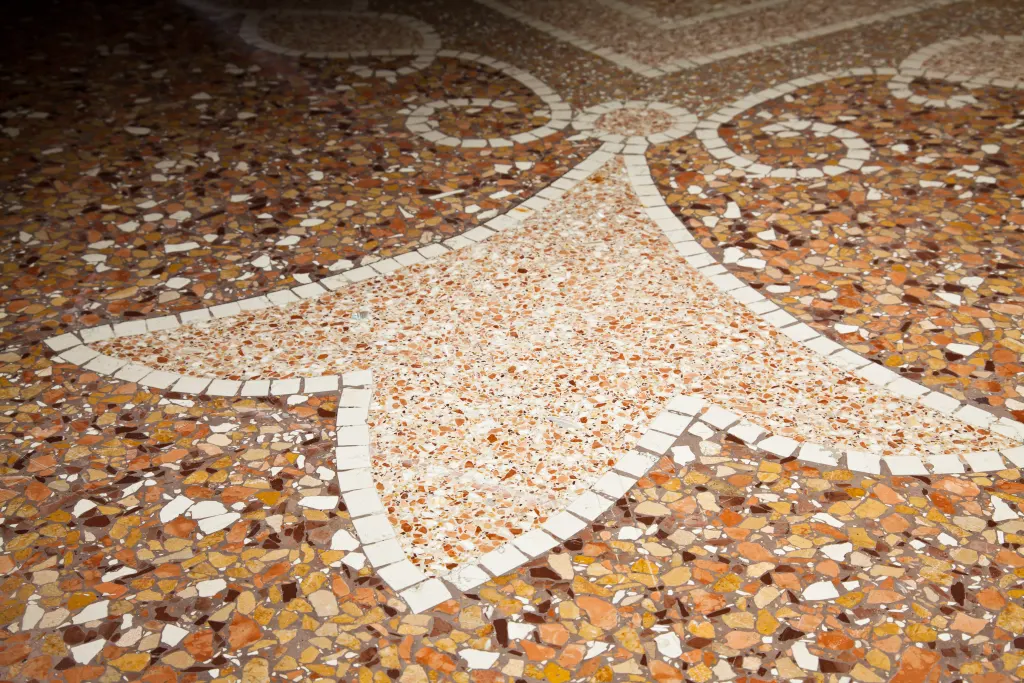 Intarsi e decori – intarsi