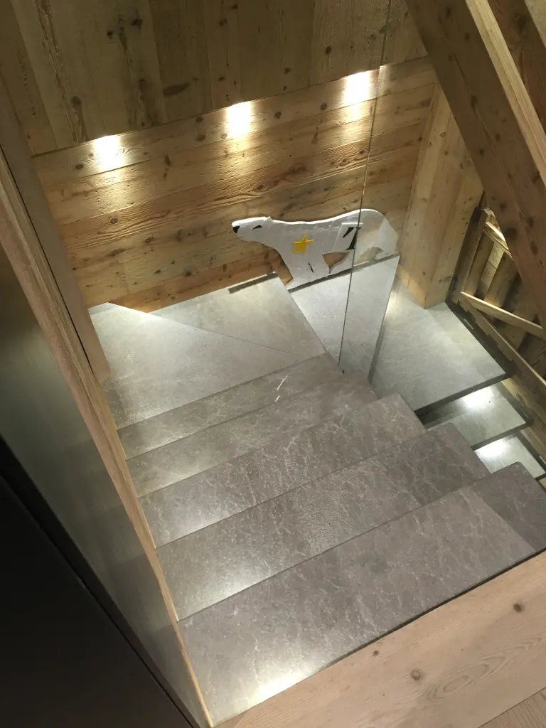 Chalet con stube – pareti in pietra