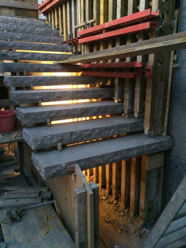 Villa con scale esterne – scala esterna